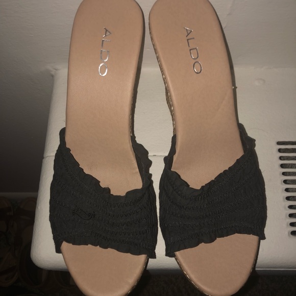 Aldo Wedges - Picture 2 of 4